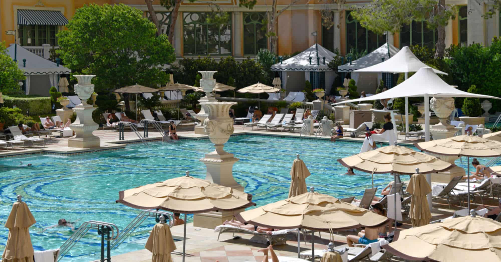 Image of the pool at The Bellagio