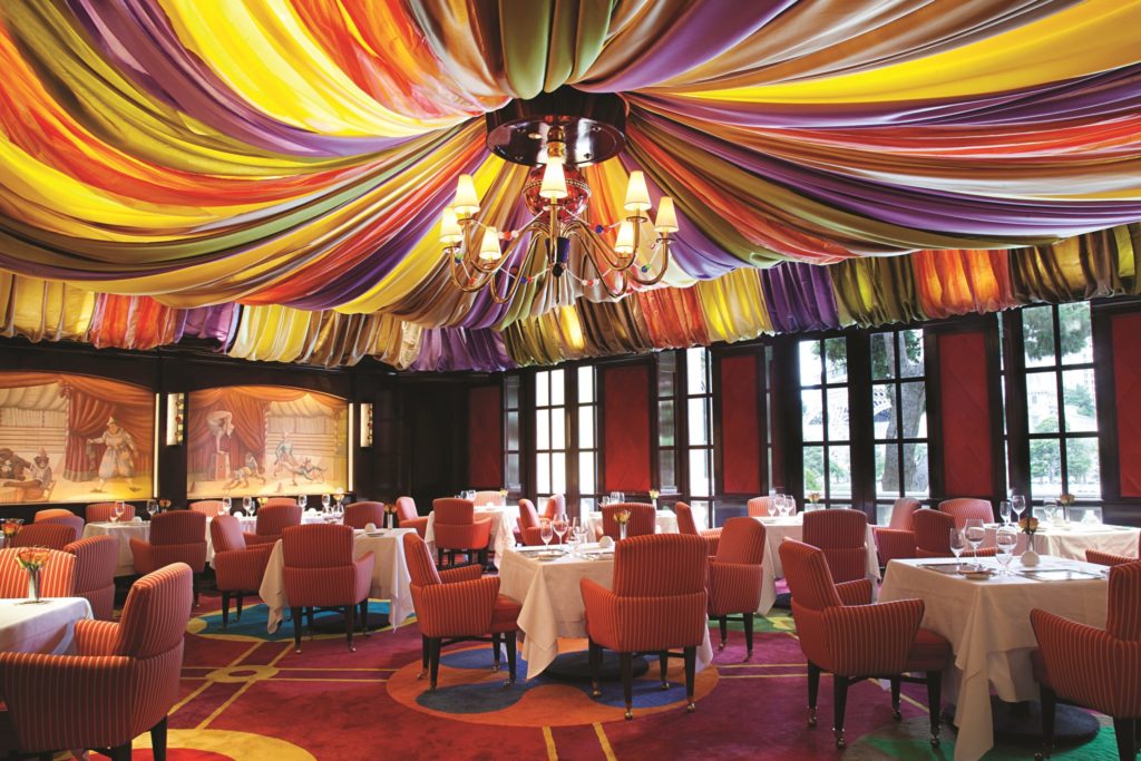 interior dining area at Le Cirque MGM Resorts 