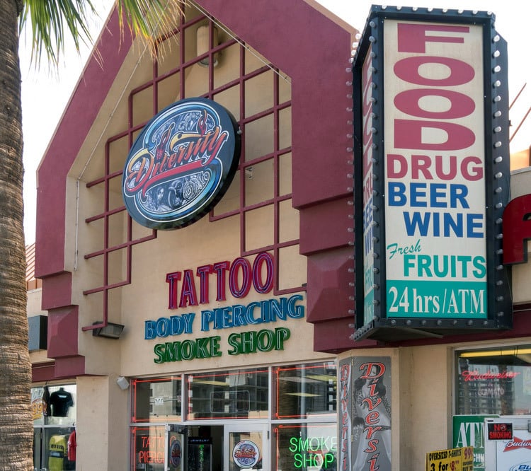 Vielfalt Tattoo - Las Vegas