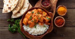 Tikka masala with naan that can be found in Indian restaurants on the Strip