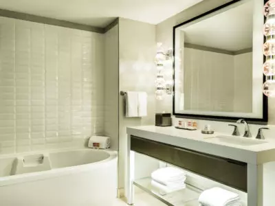 Image of Planet Hollywood's Apex suite bathroom