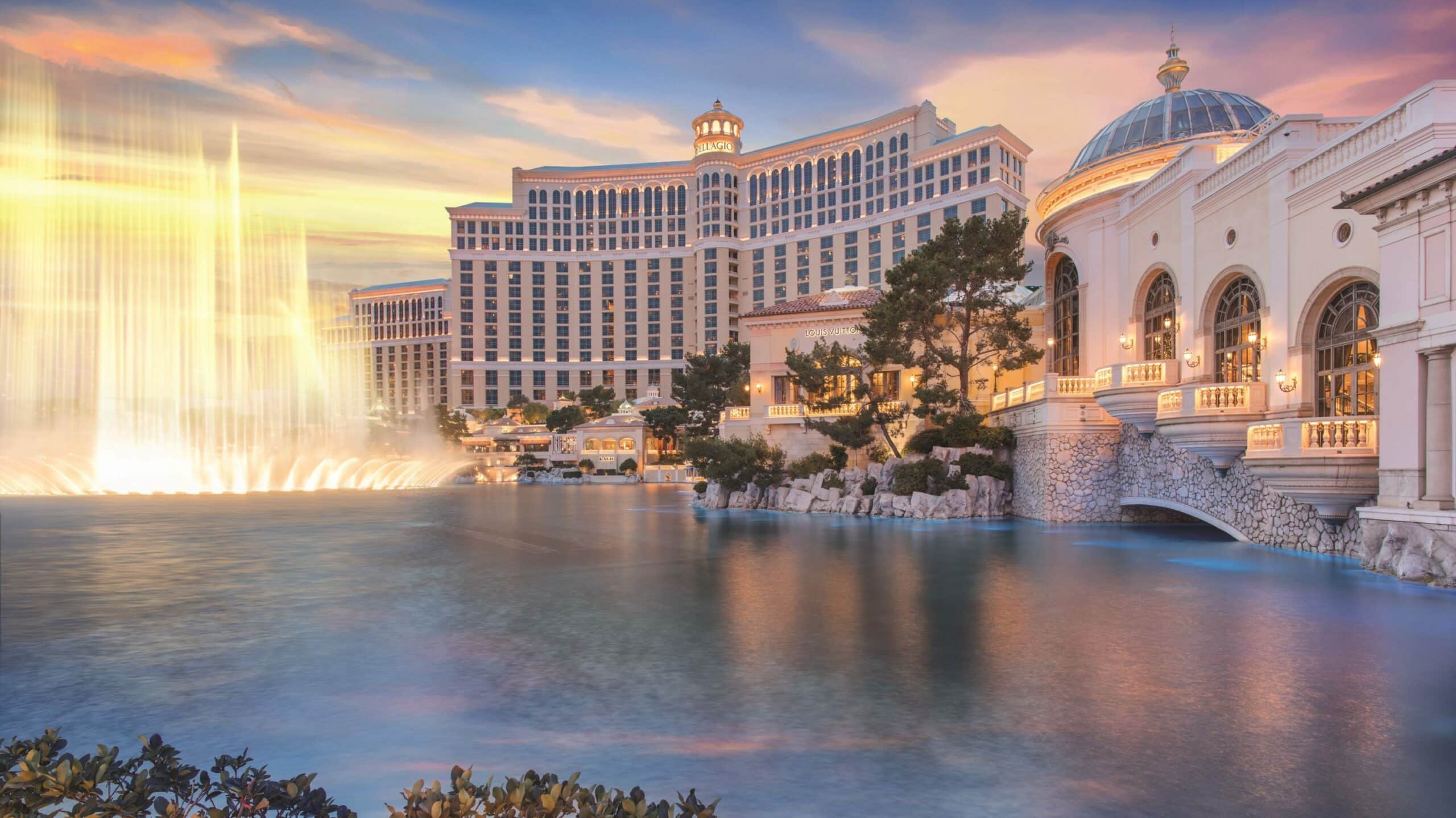 Sunset photo of the Bellagio Fountain show in Las Vegas