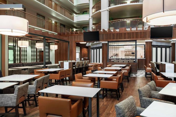 Embassy Suites dining area