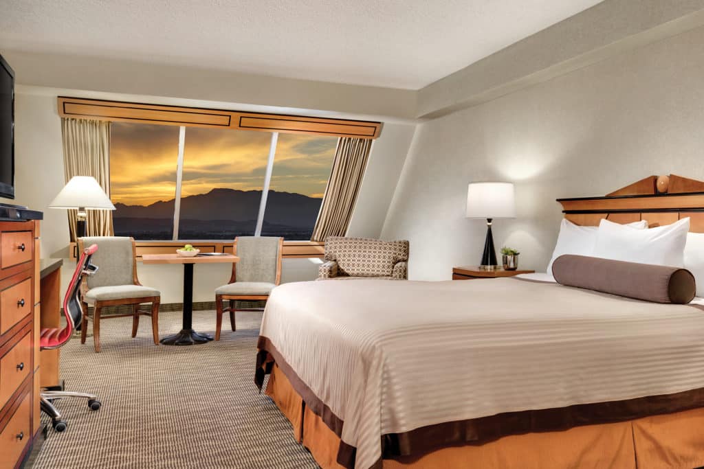 king room with mountain view at Luxor