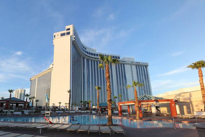 The exterior of Westgate Las Vegas Resort & Casino