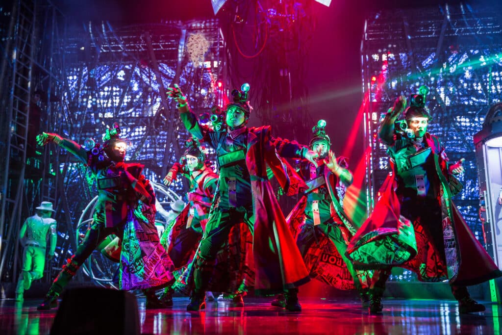 Michael Jackson ONE Show by Cirque du Soleil Dance Performance